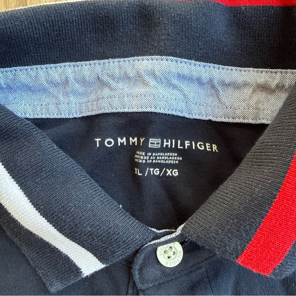 Tommy Hilfiger Men's Navy Blue Polo Shirt, Short Sleeve, Size XL Preppy - Picture 4 of 7